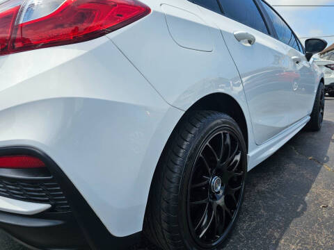 2018 Chevrolet Cruze LT Auto