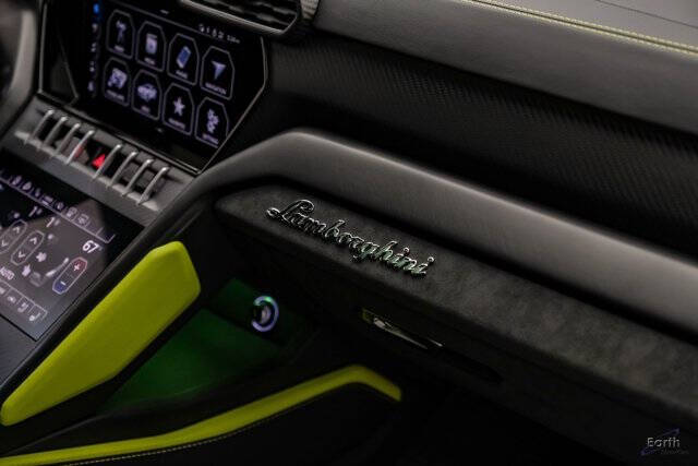 2022 Lamborghini Urus