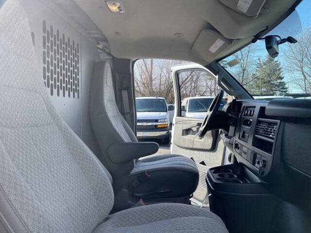 2025 Chevrolet Express 2500
