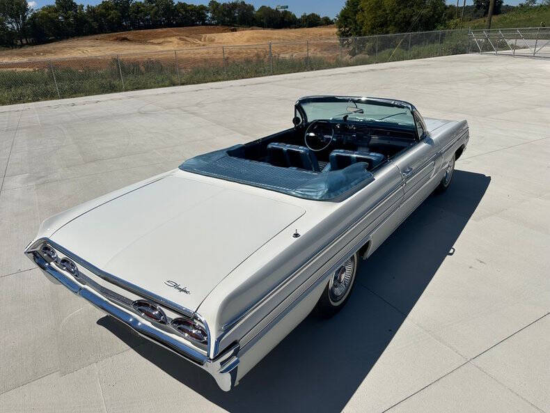 1962 Oldsmobile Starfire