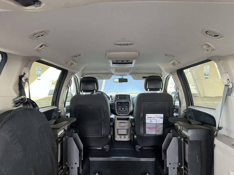 2017 Dodge Grand Caravan SE - Photo 36