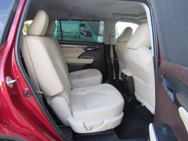 2022 Toyota Highlander Limited