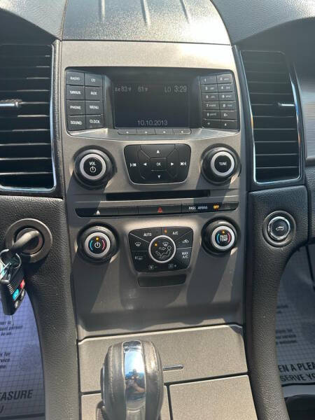 2014 Ford Taurus SEL