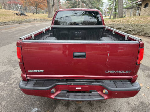 2000 Chevrolet S-10 LS