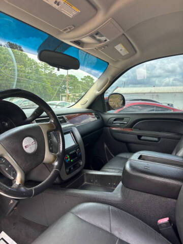 2011 GMC Yukon SLE
