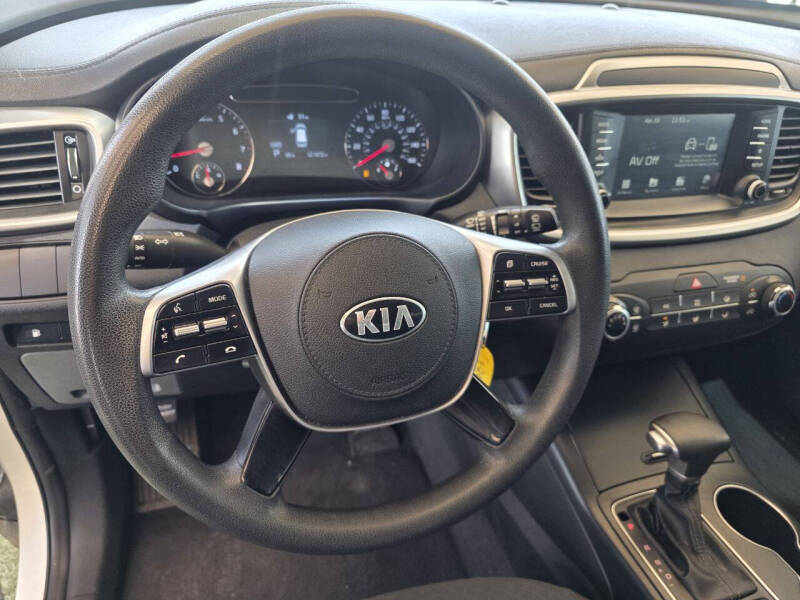 2020 Kia Sorento LX V6