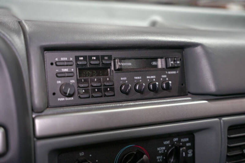 1993 Ford F-150 SVT Lightning