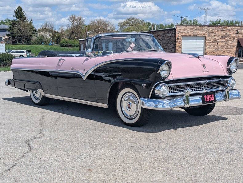 1955 Ford Sunliner