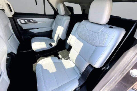 2025 Ford Explorer Platinum