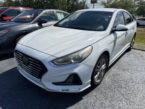 2018 Hyundai Sonata for sale at GUPTON MOTORS, INC. in Springfield TN