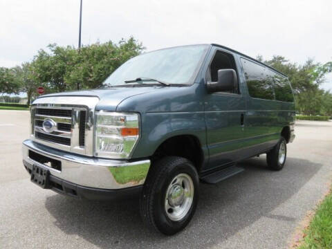 2014 Ford E-Series E-150 XLT