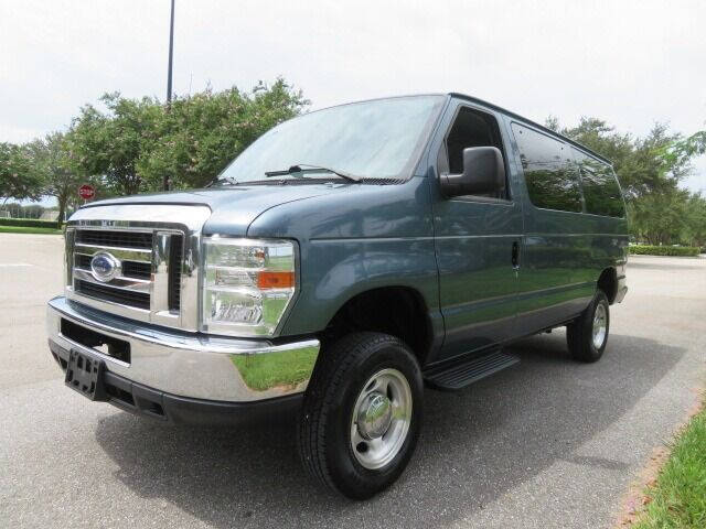 2014 Ford E-Series E-150 XLT