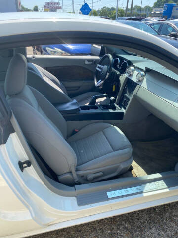 2006 Ford Mustang GT Deluxe