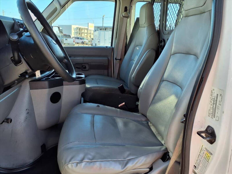 2013 Ford E-Series E-350 SD