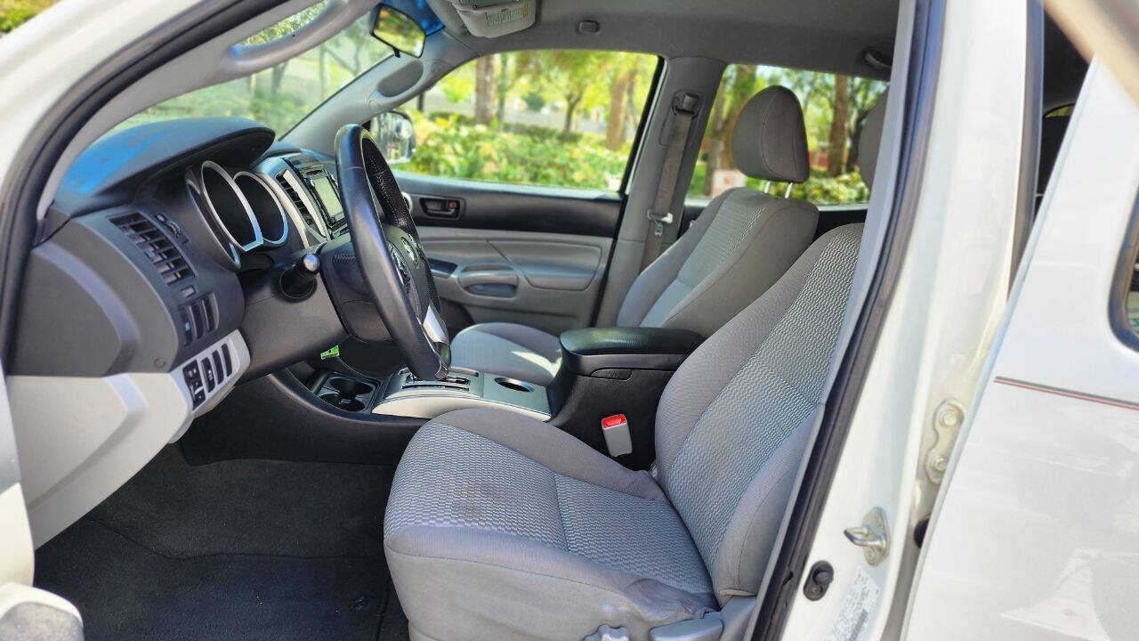 2015 TOYOTA Tacoma Pickup - $15,990