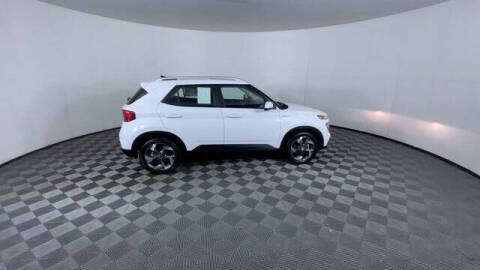 2022 Hyundai Venue SEL