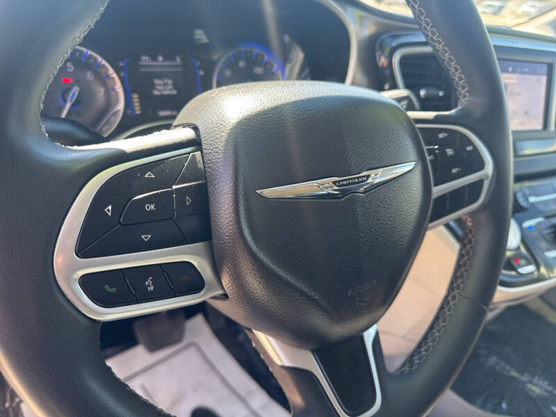 2024 Chrysler Voyager LX