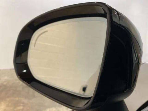 2025 Volvo XC60 B5 Core Dark Theme