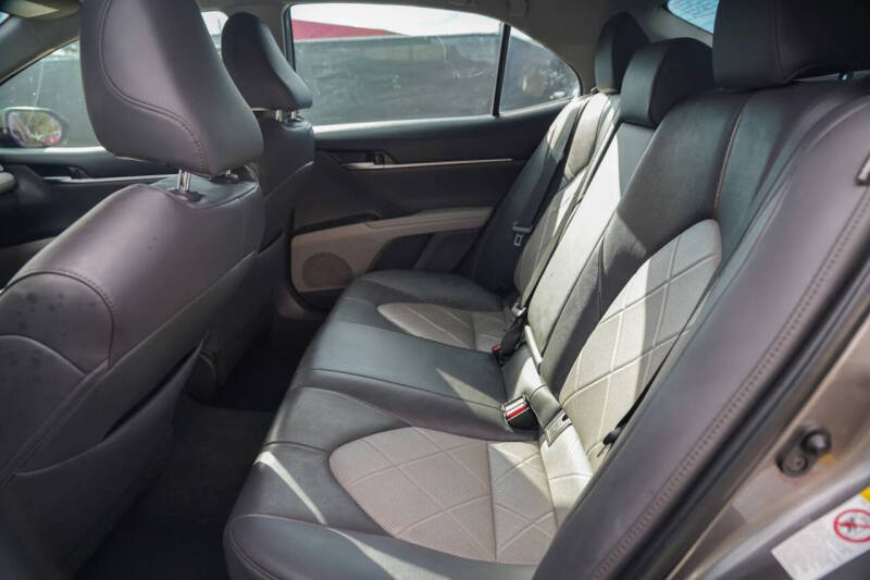 2020 Toyota Camry LE