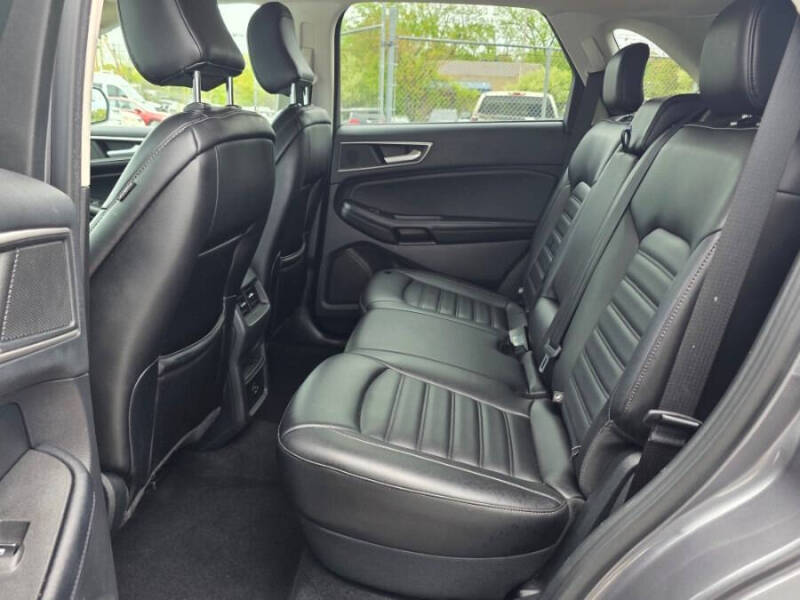 2022 Ford Edge SEL