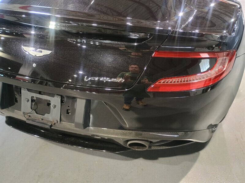 2014 Aston Martin Vanquish 37