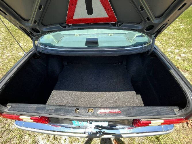 1986 Mercedes-Benz 300-Class 300 E