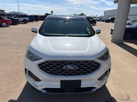 2020 Ford Edge Titanium