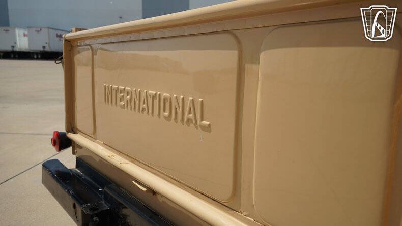 1951 International L 110
