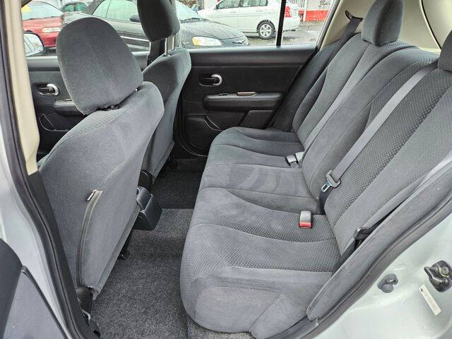 2012 Nissan Versa 1.8 S