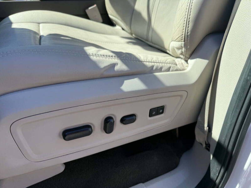 2016 Lincoln Navigator Select