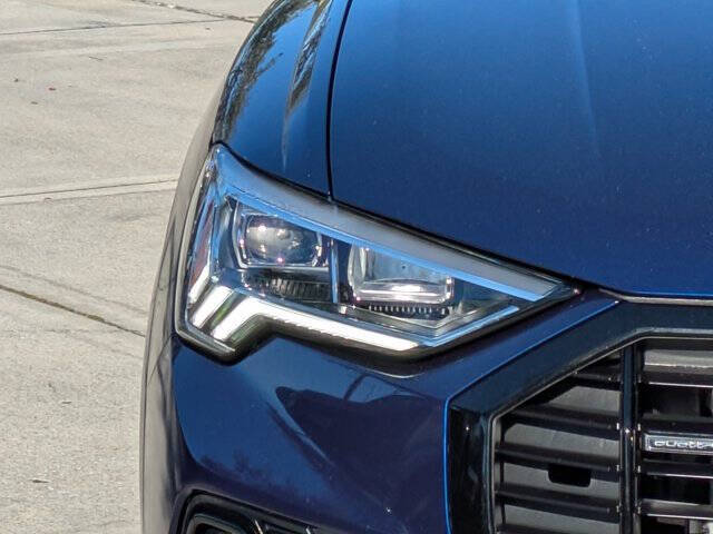 2022 Audi Q3 quattro S line Prem Plus 45 TFSI