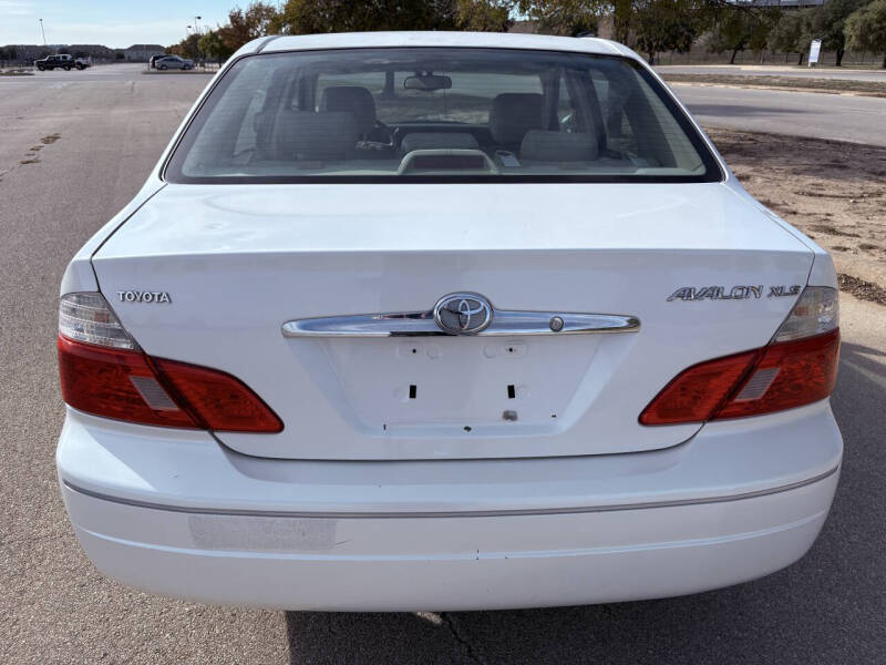 2003 Toyota Avalon XLS
