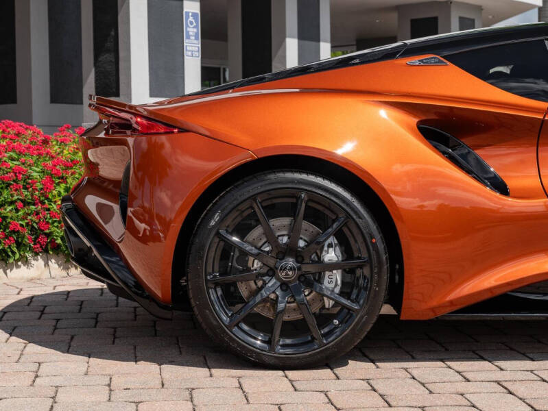 2026 Lotus Emira V6 SE