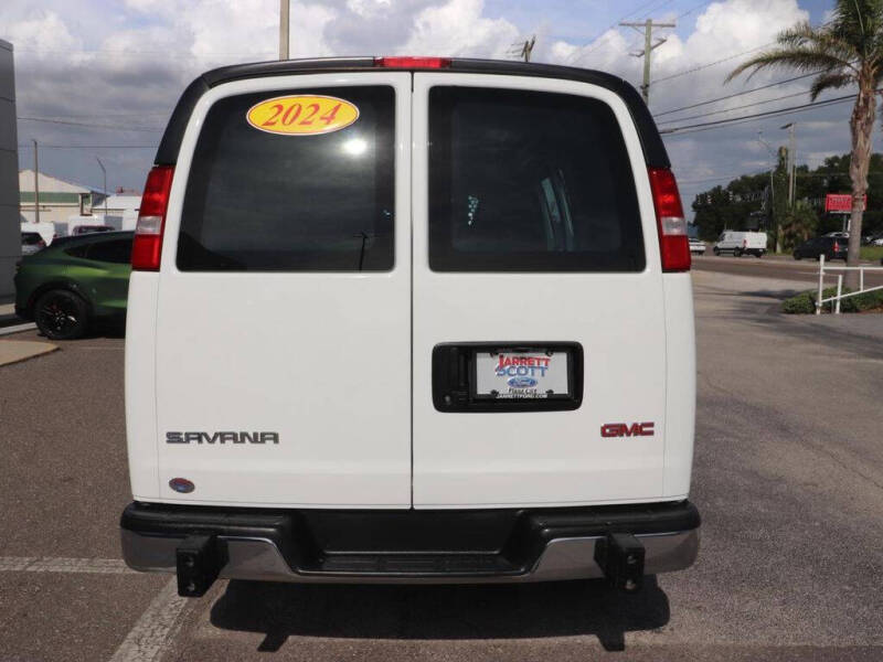 2024 GMC Savana 2500