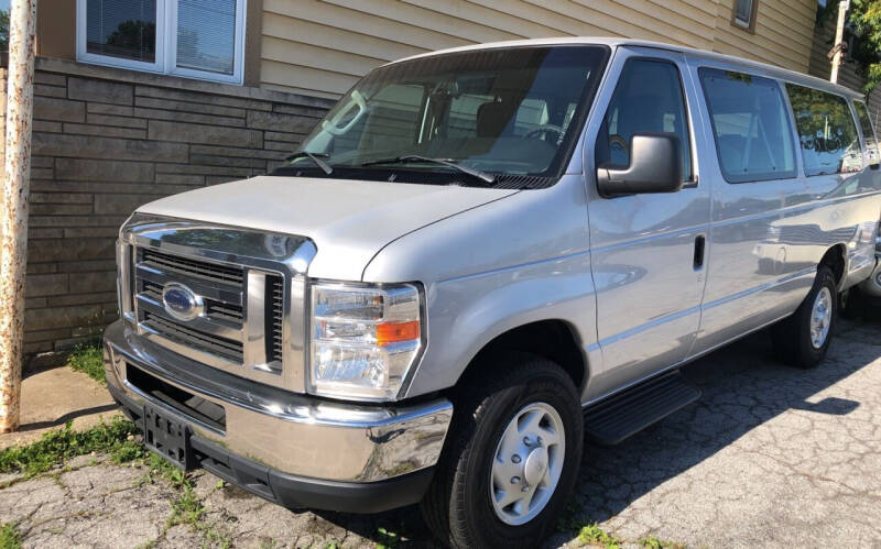 2012 Ford E-Series Wagon for sale at D -N- J Auto Sales Inc. in Fort Wayne IN