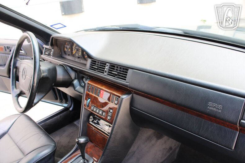 1994 Mercedes-Benz E-Class E 320