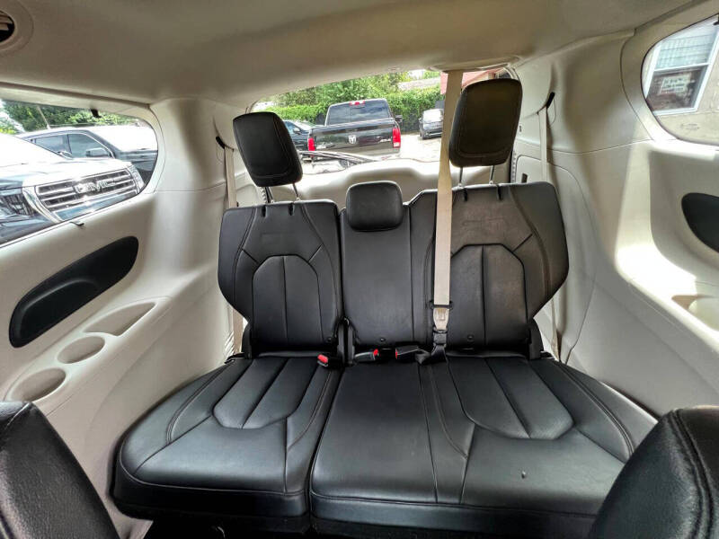 2020 Chrysler Pacifica Touring L