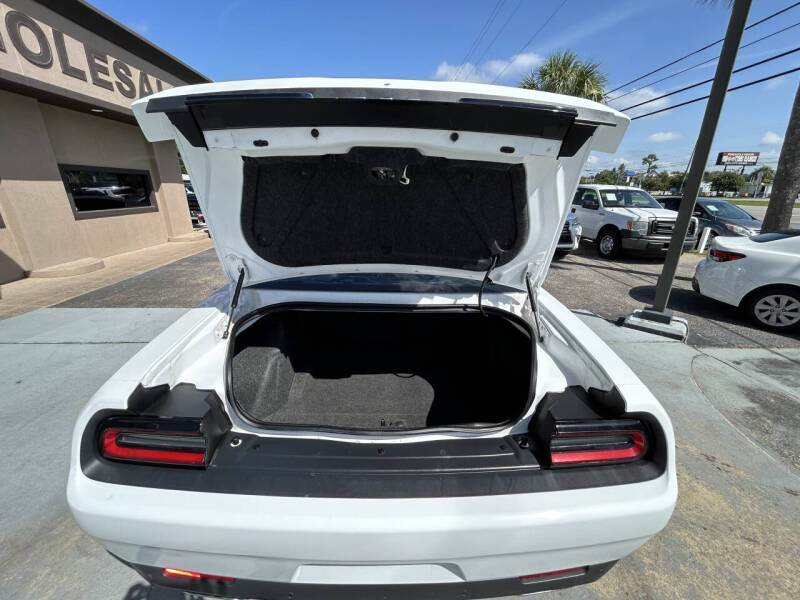 2018 Dodge Challenger SXT Plus