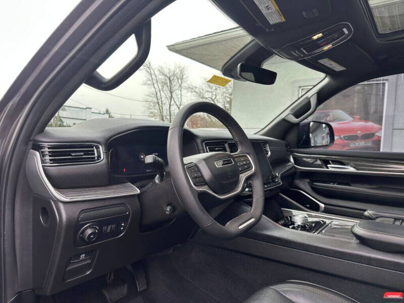 2022 Jeep Wagoneer Series II