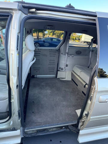 2005 Dodge Grand Caravan SXT