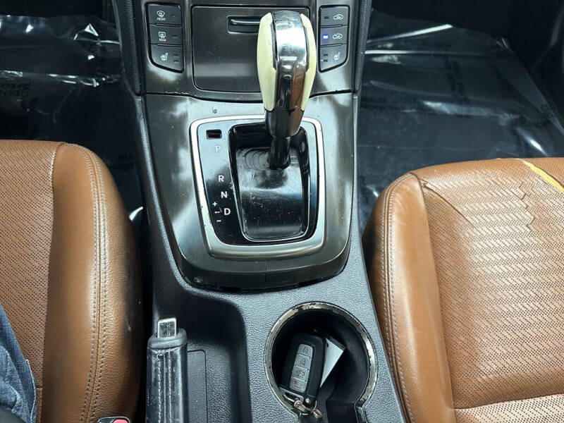 2013 Hyundai Genesis Coupe 3.8 Grand Touring