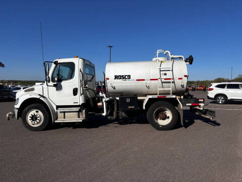 2004 Freightliner M2 106