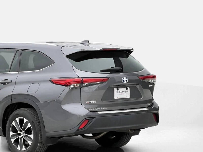 2020 Toyota Highlander Hybrid XLE