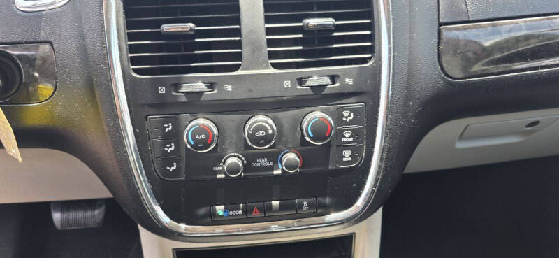 2015 Dodge Grand Caravan SXT Plus