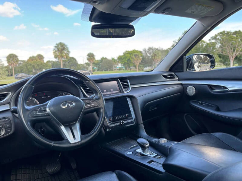 2019 Infiniti QX50 Essential