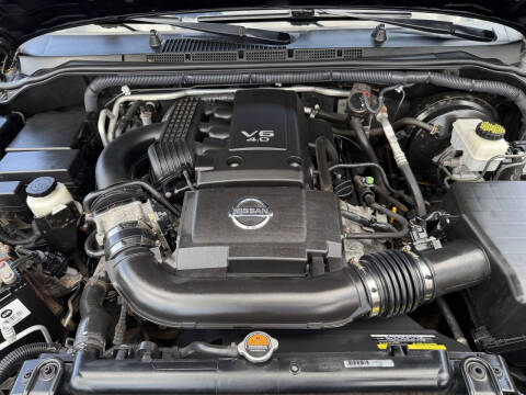 2012 Nissan Pathfinder Silver Edition