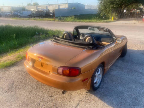 2000 Mazda MX-5 Miata