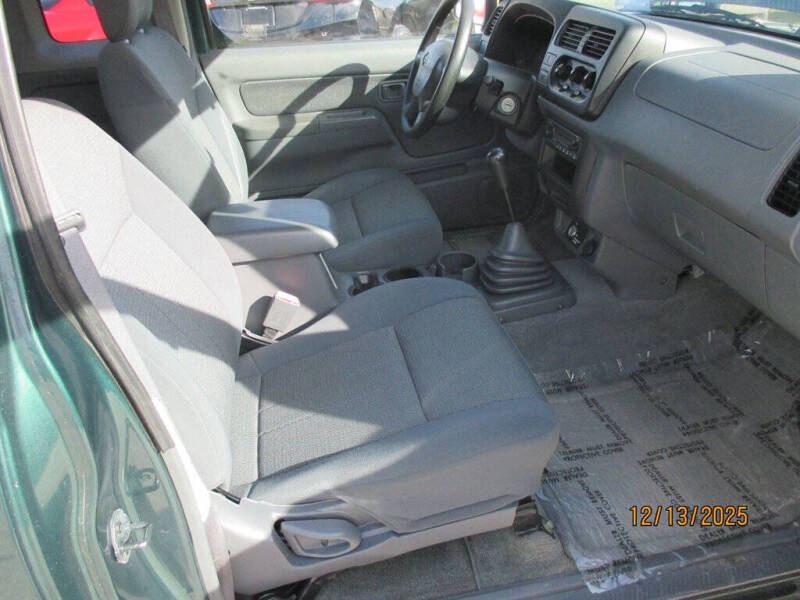 2001 Nissan Frontier XE