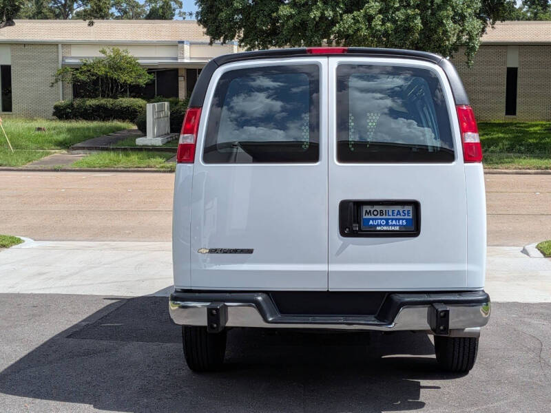 2025 Chevrolet Express 2500