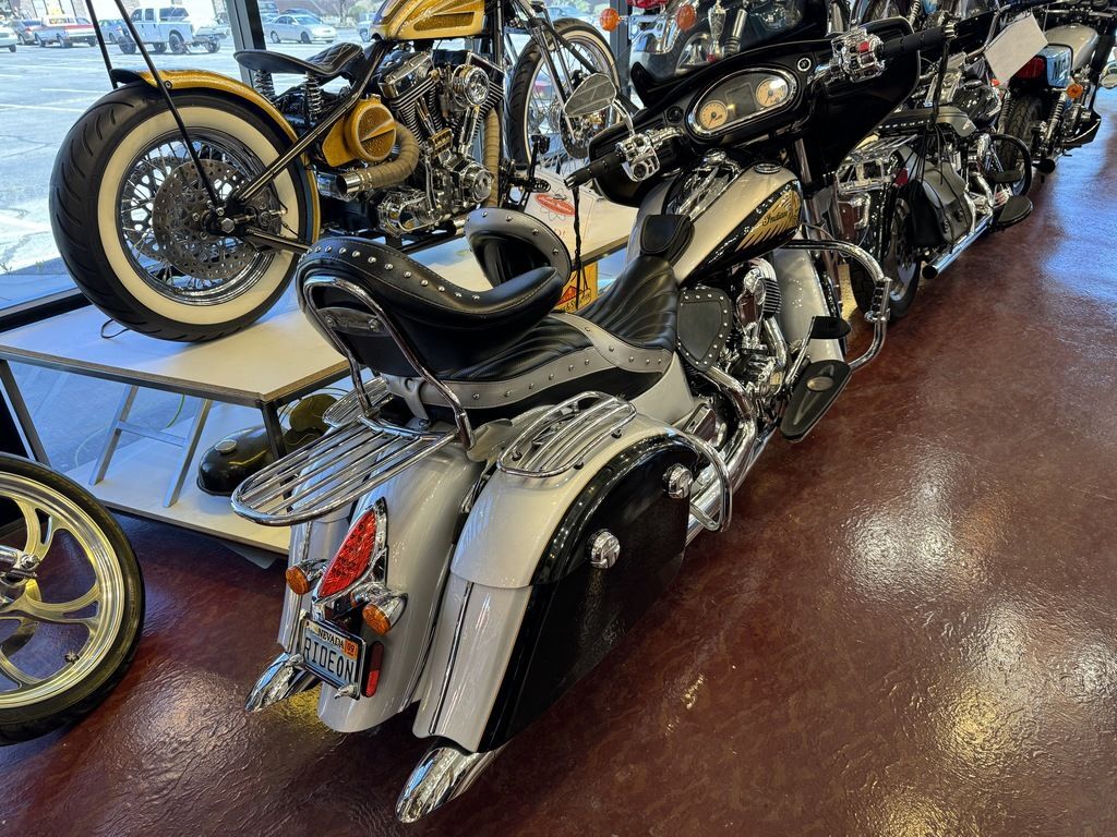 2016 Indian Motorcycle® Chieftain® Star Silver an 4